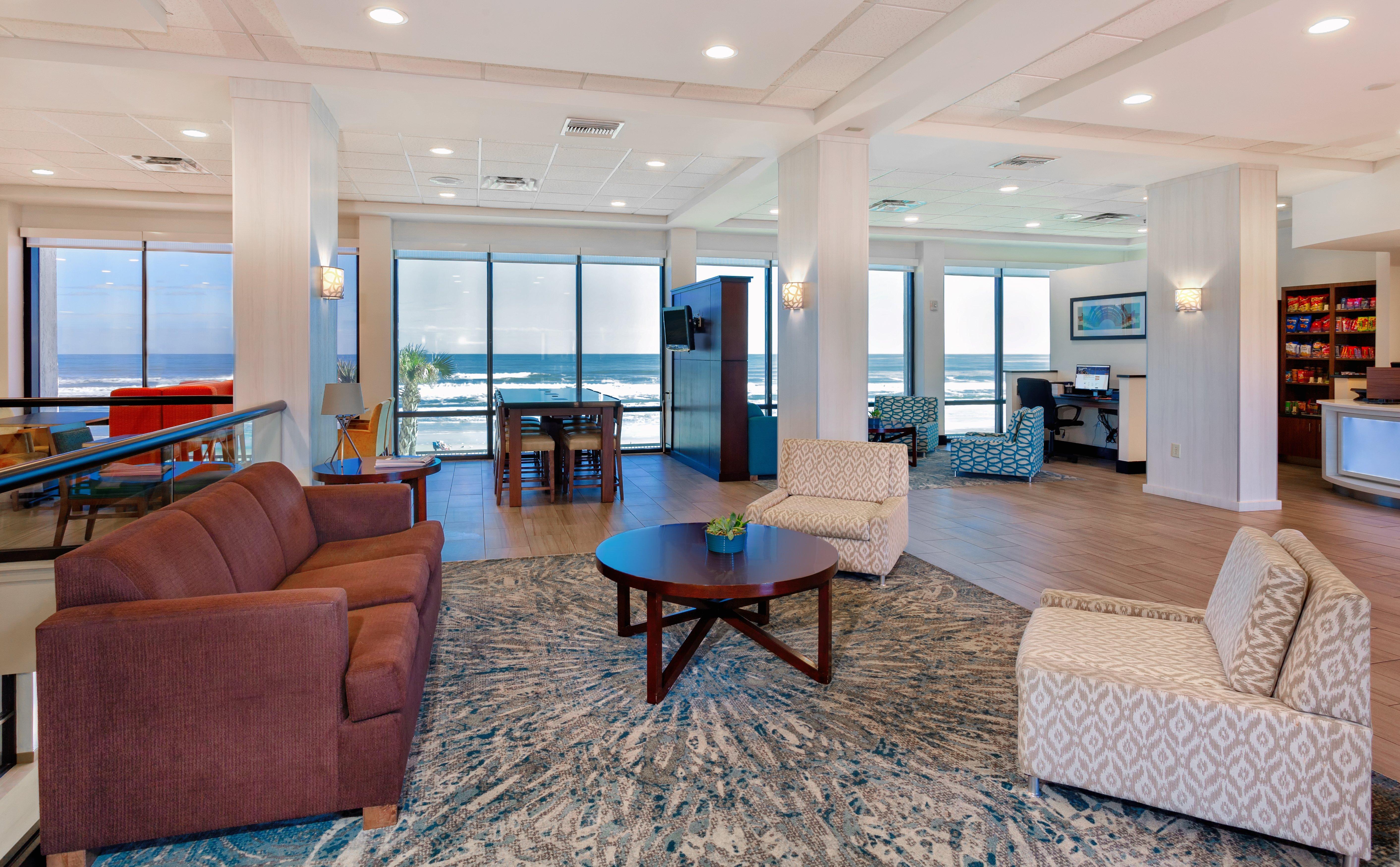 Holiday Inn Express & Suites Oceanfront Daytona Beach Shores By Ihg Eksteriør billede