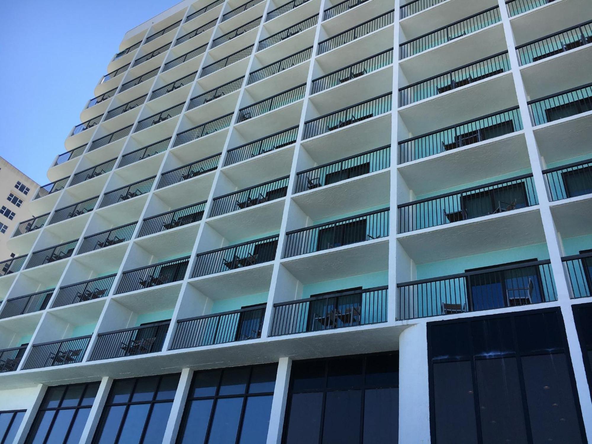 Holiday Inn Express & Suites Oceanfront Daytona Beach Shores By Ihg Eksteriør billede