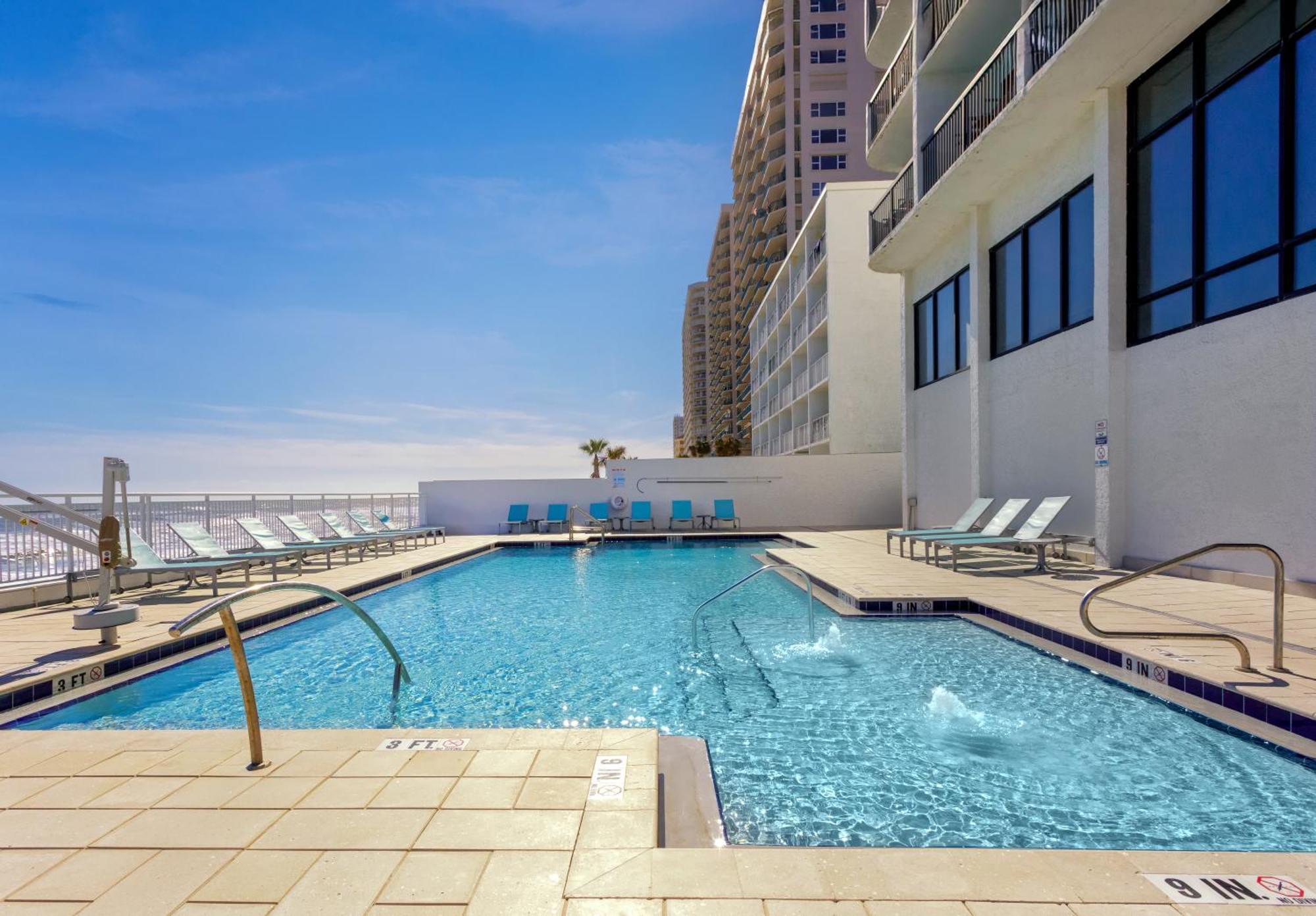 Holiday Inn Express & Suites Oceanfront Daytona Beach Shores By Ihg Eksteriør billede