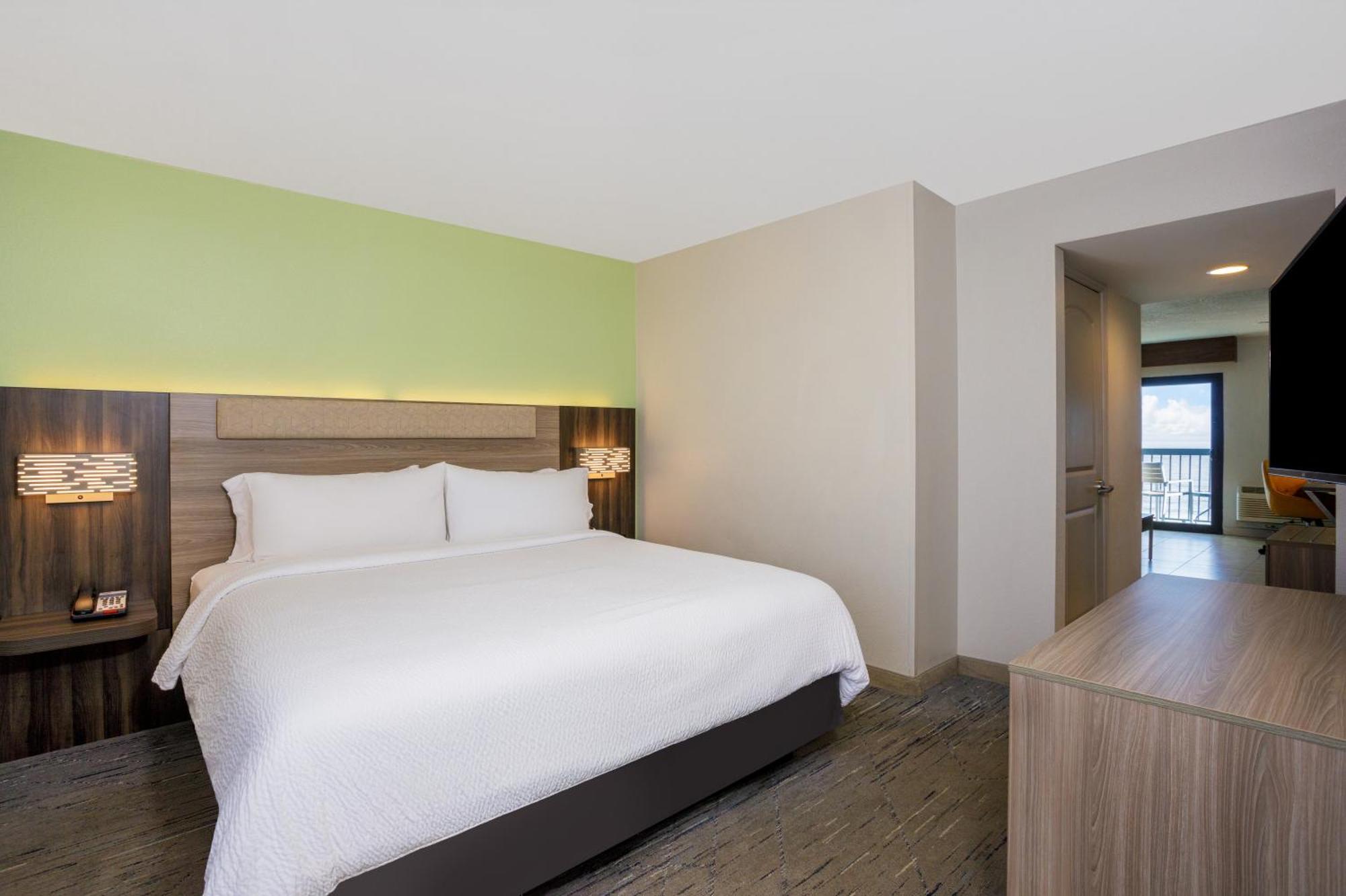 Holiday Inn Express & Suites Oceanfront Daytona Beach Shores By Ihg Eksteriør billede