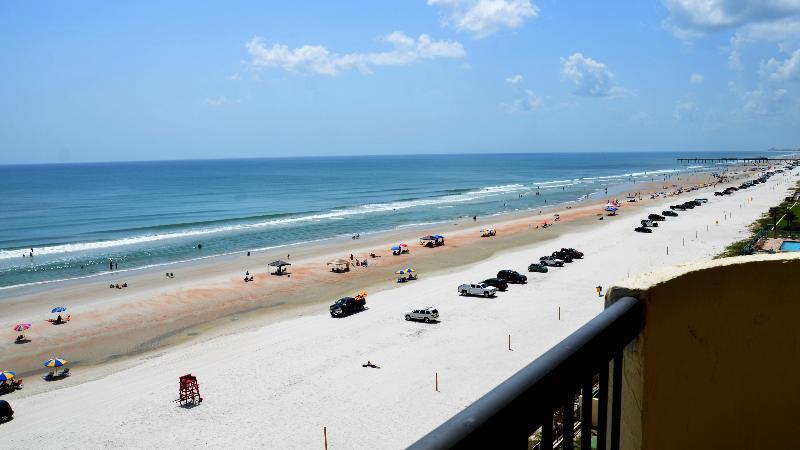 Holiday Inn Express & Suites Oceanfront Daytona Beach Shores By Ihg Eksteriør billede